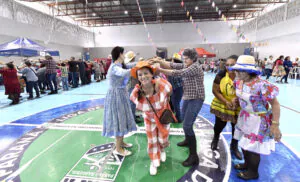 Festa Junina do Projeto Vida Ativa Melhor Idade marca o aniversário de Umuarama
