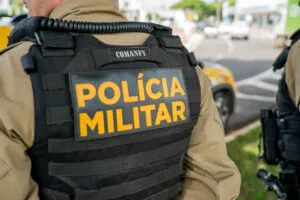 Homem é preso após agredir e ameaçar companheira com pedaço de madeira em Umuarama