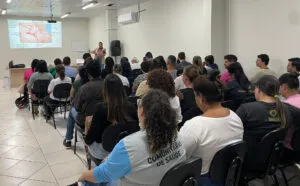 Umuarama inicia ‘Agosto Dourado’ com treinamento para agentes comunitários de saúde