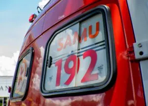 Homem é gravemente ferido com facão e transferido para hospital de Umuarama