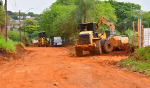 Após a Estrada Velha de Lovat, Umuarama inicia novas pavimentações
