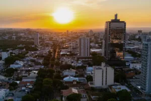 Calor intenso marca o último fim de semana de 2025 em Umuarama