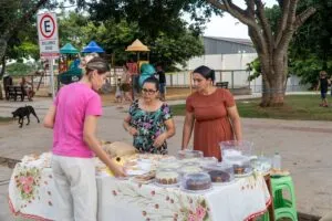 Moradores de Serra dos Dourados ganham feira do produtor às terças