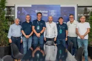 Sicoob encerra primeiro dia do Show Rural Coopavel 2026 com R$ 2,46 bilhões em negócios