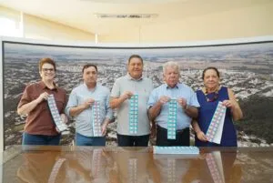 Expo Umuarama destina 8 mil ingressos do parque de diversões para alunos da rede municipal