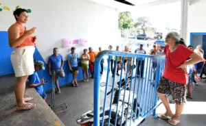 Ação conjunta realizada no Banco de Alimentos valoriza saúde da mulher em Umuarama
