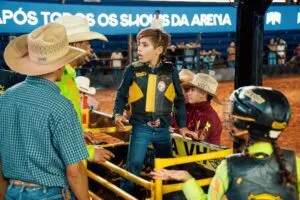 Rodeio Mirim estreia na Expo Umuarama e emociona público com montaria em carneiro