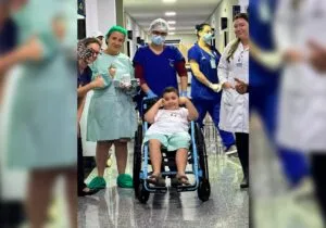 Encontro entre paciente e voluntários transforma rotina no Hospital Cemil