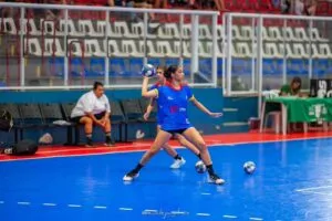 Umuarama reúne 28 equipes em etapa decisiva do Paranaense de Handebol
